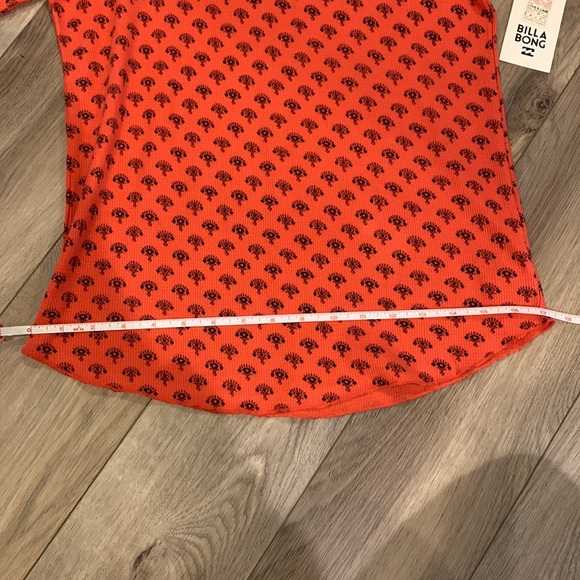 Women’s Billabong Long Sleeve - Small/Medium - Picture 9 of 9